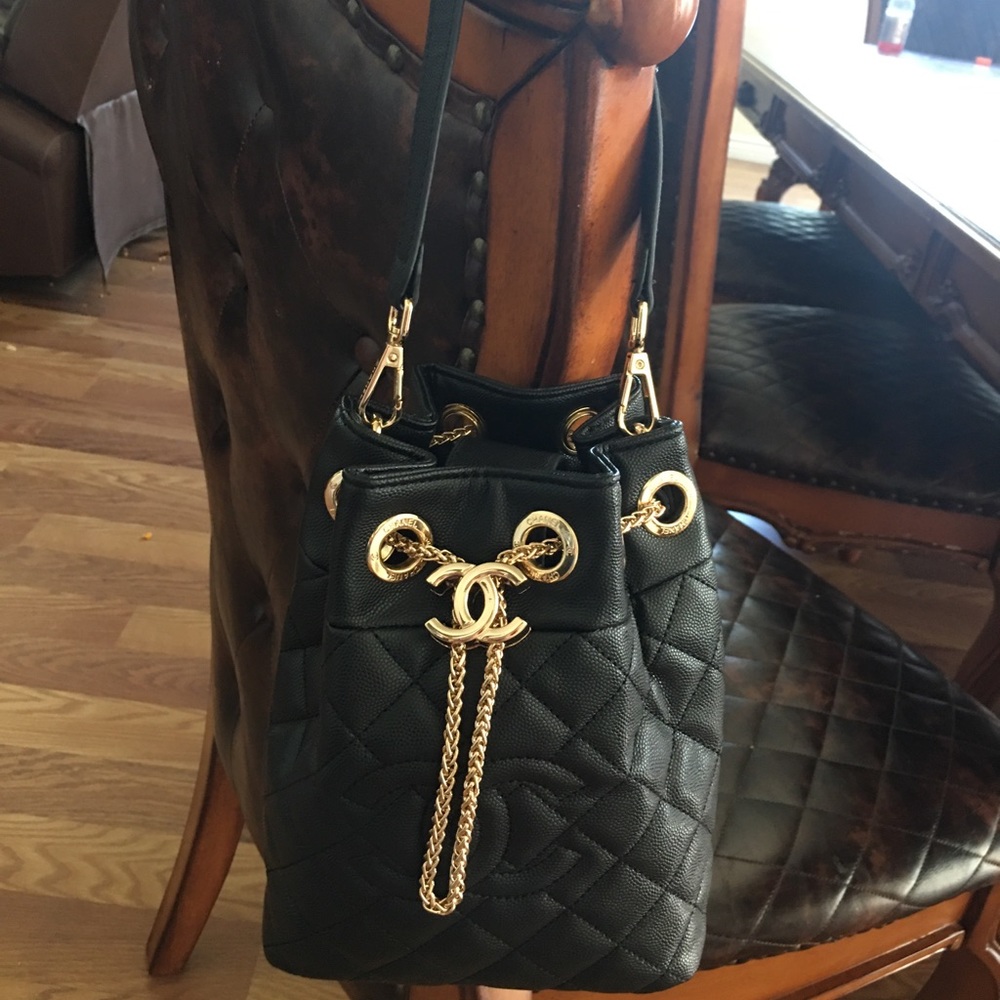 VIP bucket bag